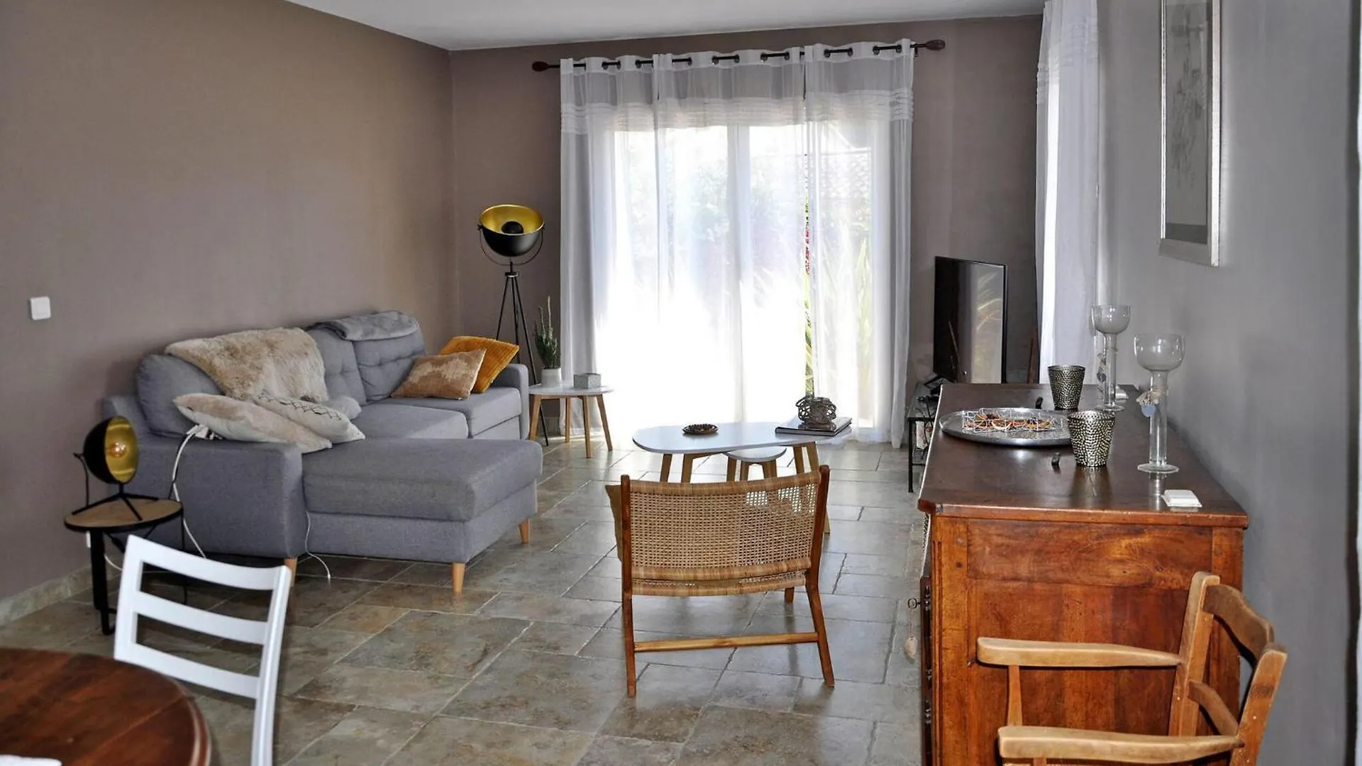 Holiday home Villa La Coupe Dor Avignon