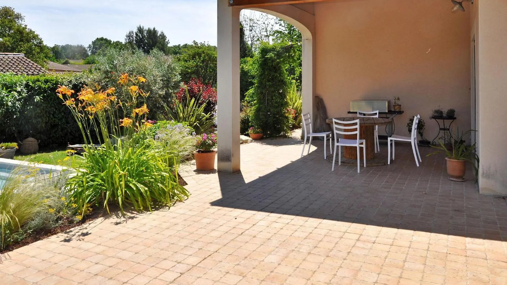 Holiday home Villa La Coupe Dor Avignon
