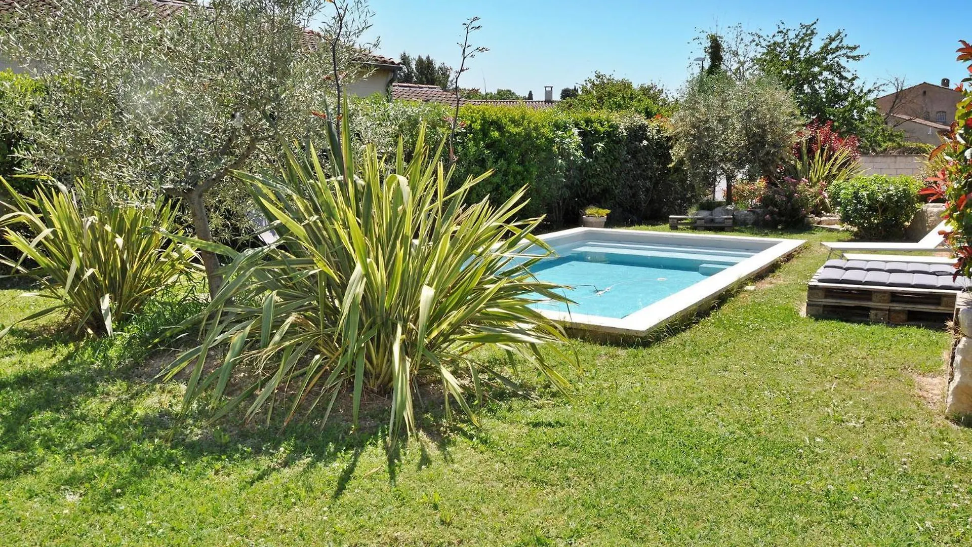 Villa La Coupe Dor Avignon France